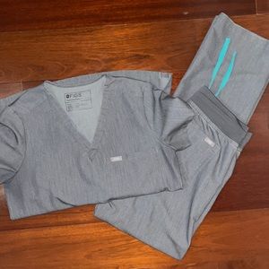 Figs XS Scrubs